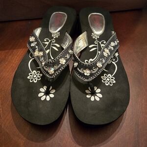 Candie's Black Beaded Floral Sandals